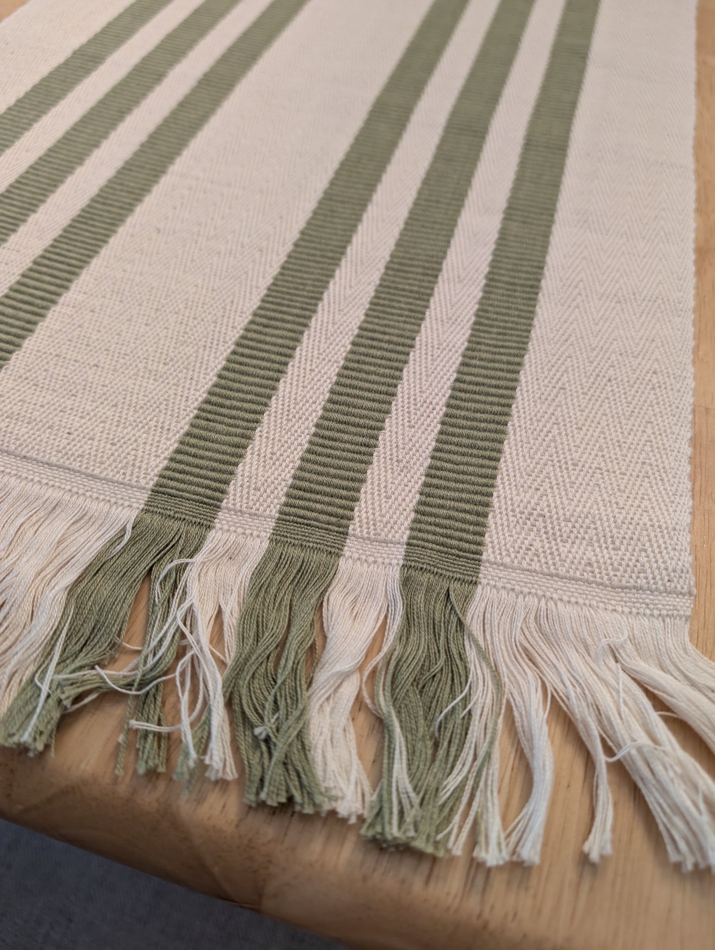 Oliva Table Runner